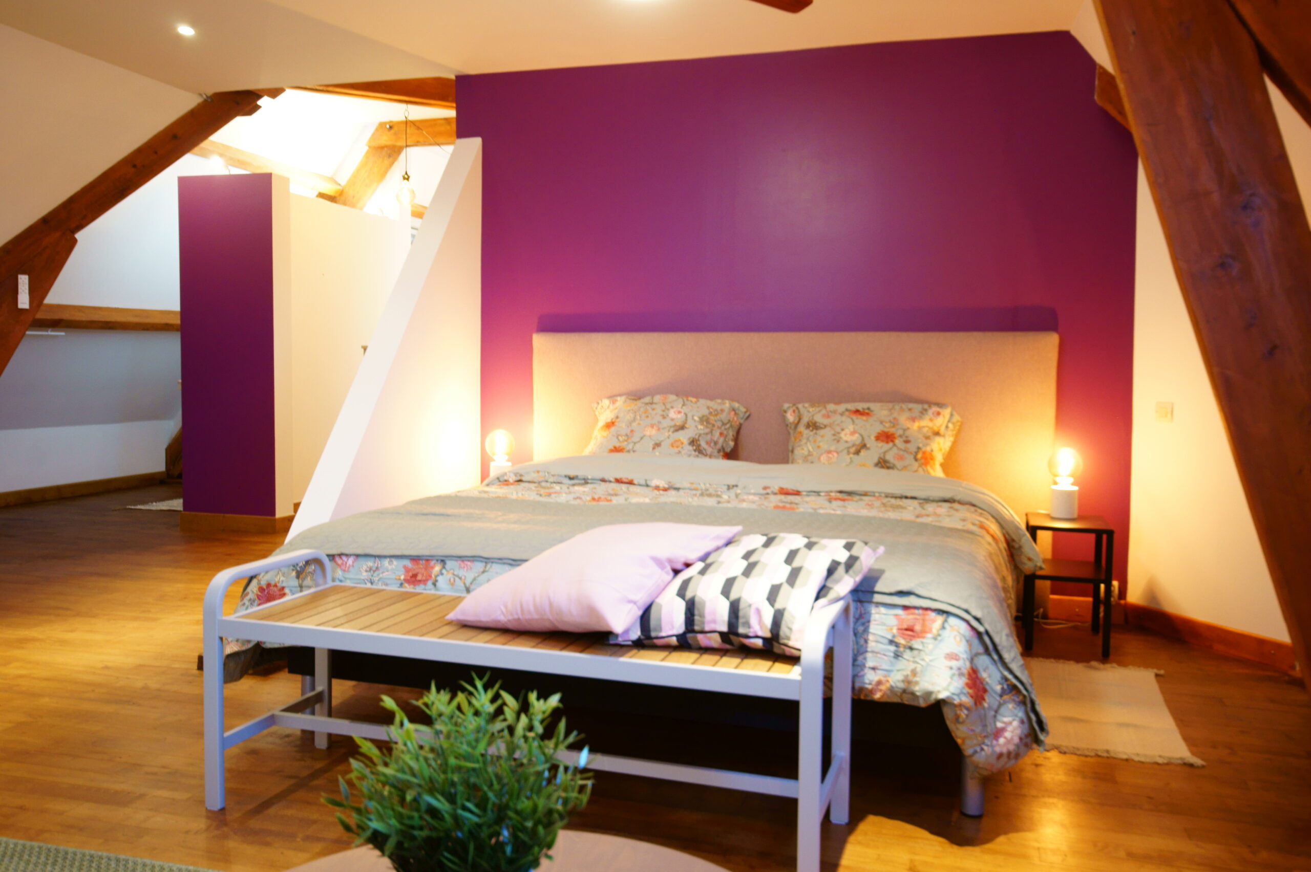 Chambres-dHotes-La-Bonne-Voie-Confert-Room-Bed-Total