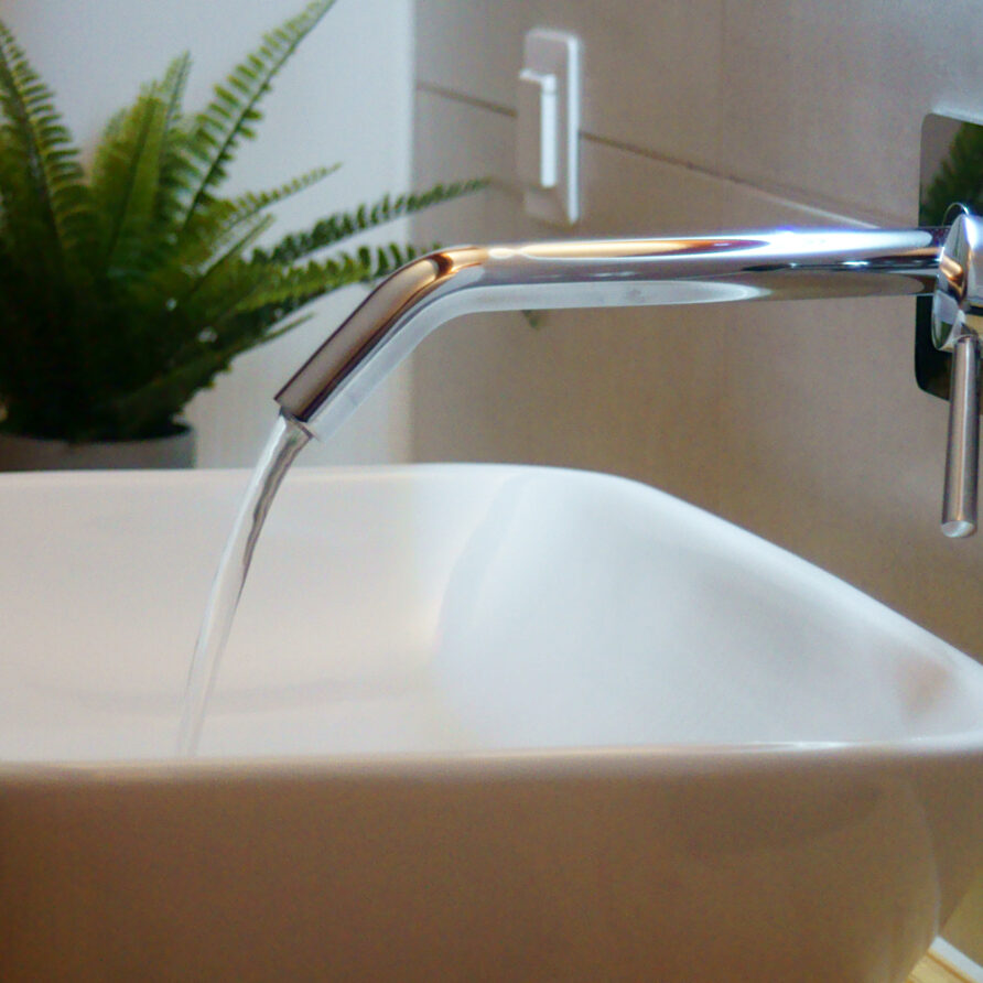 Chambres-dHotes-La-Bonne-Voie-Confort-Room-Sink-Close-Up