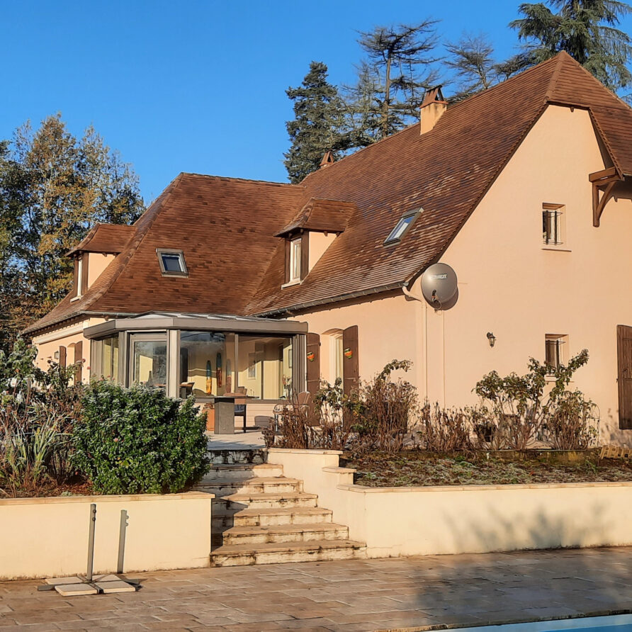 Chambres-dHotes-La-Bonne-Voie-House-In-Winter